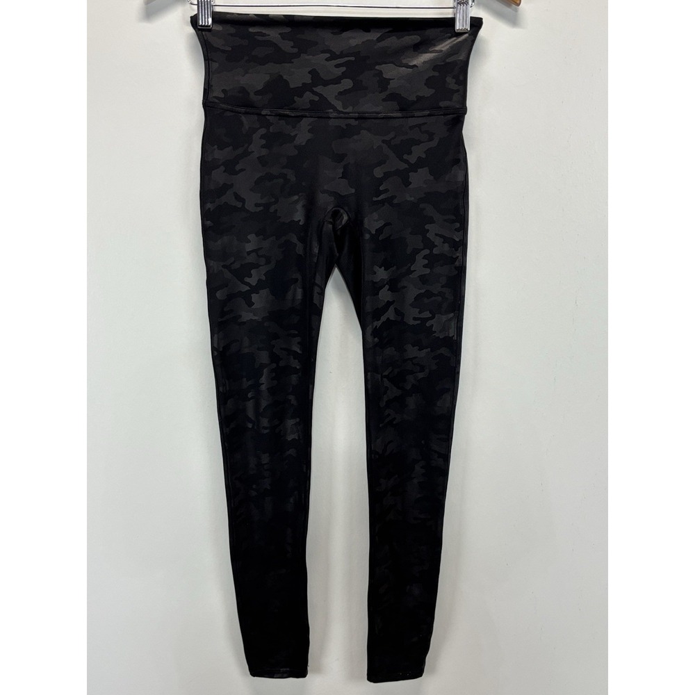 SPANX Faux Leather Black Camo Leggings Stretch Pants Size Large Women's M